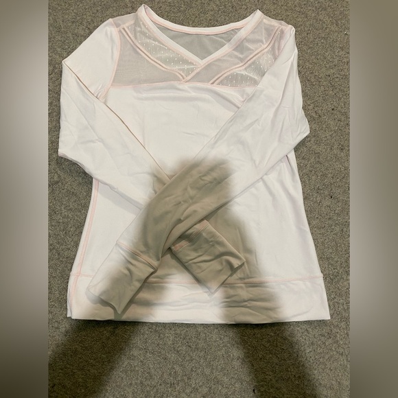 Lululemon just breathe long sleeve size 8 - Picture 5 of 13
